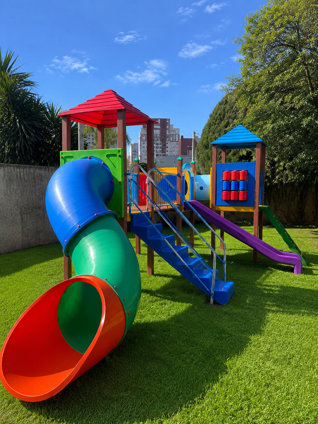 Playground externo para as crianças