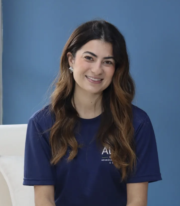 Nicole Kuczera — Neuropsicóloga